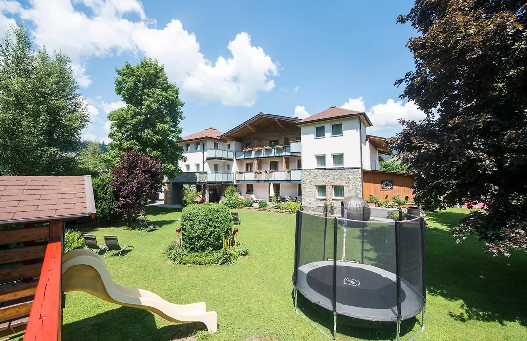 Aparthotel Kristall-1